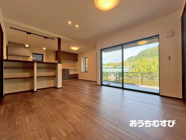 春日井市高蔵寺町7丁目(全1棟)の居間・リビング