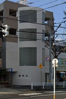 ガーデン香流ビルの外観