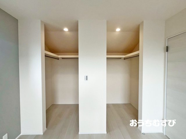 春日井市石尾台3丁目(全2棟)の玄関