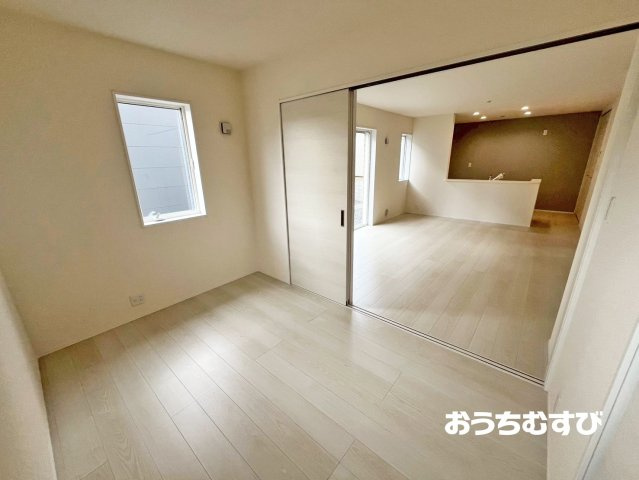 春日井市石尾台3丁目(全2棟)の居間・リビング