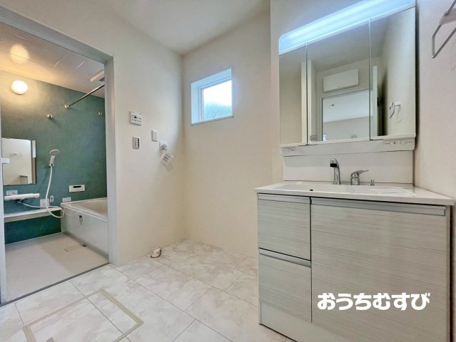 春日井市石尾台3丁目(全2棟)の独立洗面台