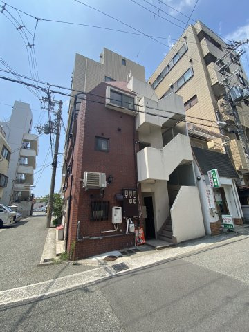 ウィーズ板宿の外観