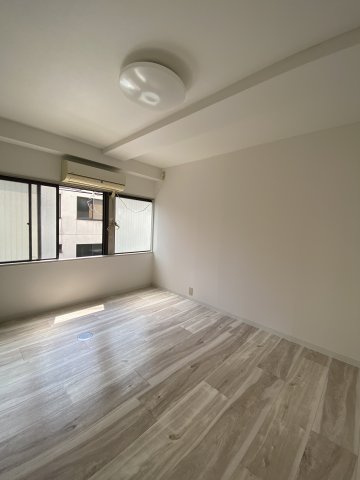 ウィーズ板宿の居間・リビング