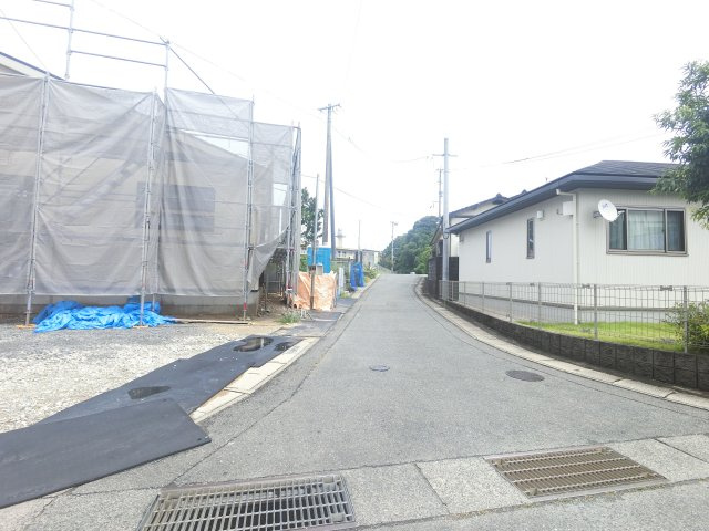 三養基郡基山町大字小倉10期の前面道路含む現地写真