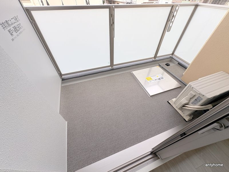 セレニテ南堀江エクラ　仲介手数料無料のバルコニー