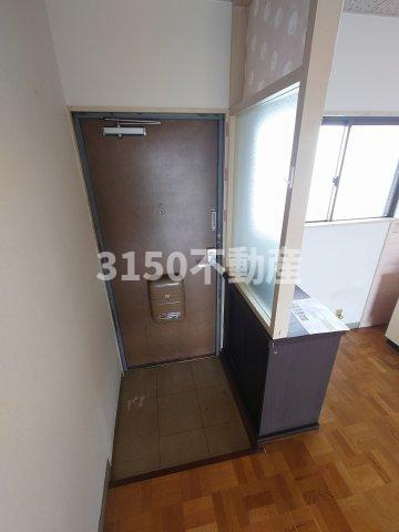 レジデンス鷲見の玄関