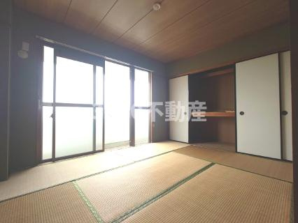 レジデンス鷲見の和室