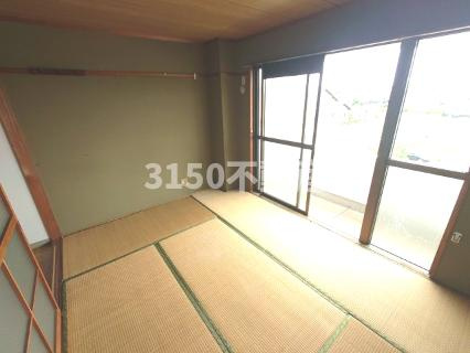 レジデンス鷲見の和室