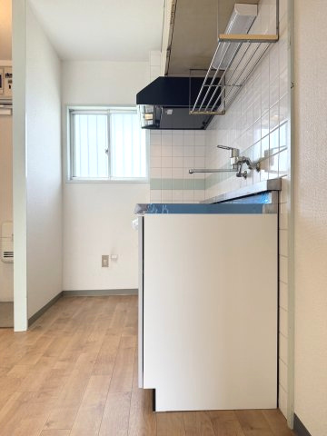 レピュート平田のキッチン|新品のキッチンに交換済み