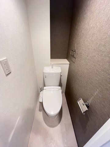 大阪市城東区東中浜９丁目の賃貸マンションのトイレ