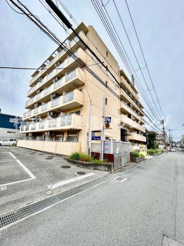 グランコート江坂の外観