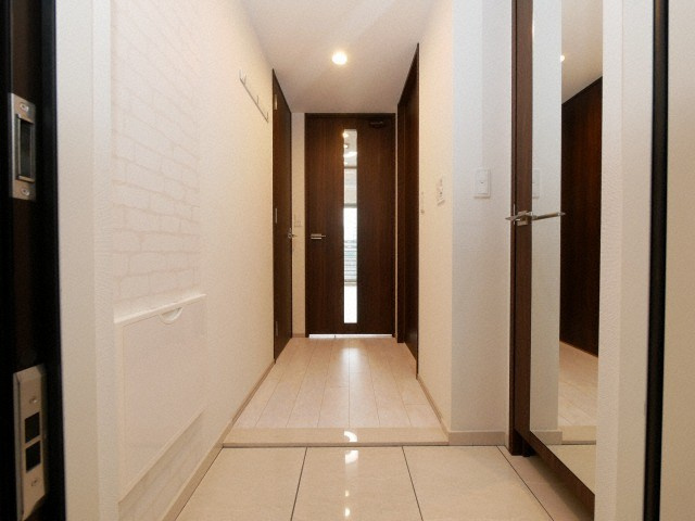 エステムコート北堀江Ⅱの玄関