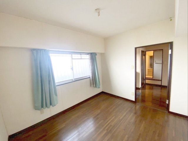 篠栗駅前エクセル32の洋室|シンプルで使い勝手の良い洋室です！