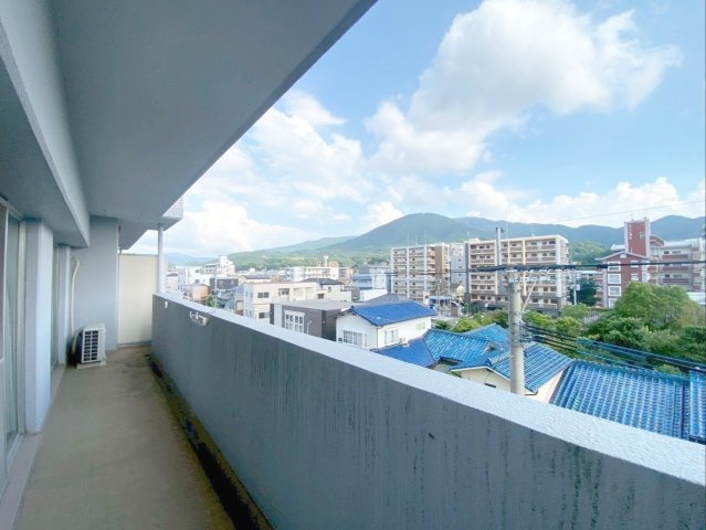 篠栗駅前エクセル32のバルコニー|明るい南面バルコニーは、リビングと和室に明るい日差しを取り込みます！