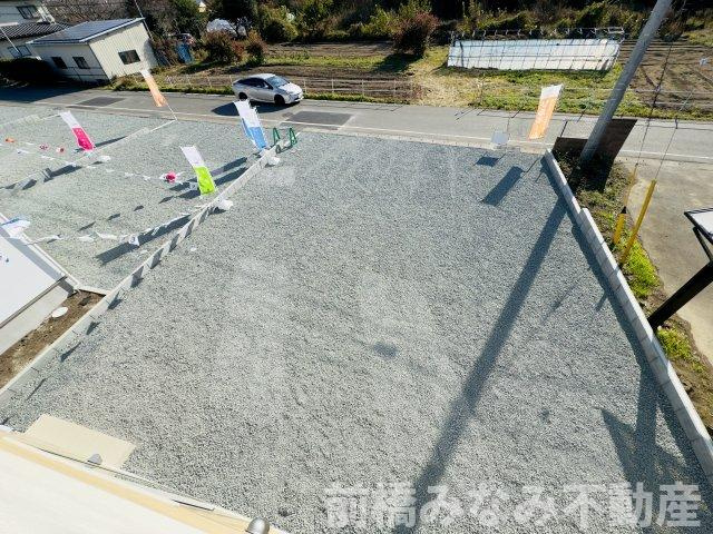 前橋市粕川町女渕第2　１号棟(全４棟)　クレイドルガーデン　新築建売分譲の前面道路含む現地写真