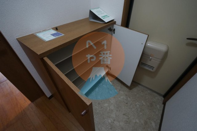 【その他】 | ベルヴェデーレII | シューズボックスがあれば玄関がスッキリしますね。　※参考写真です