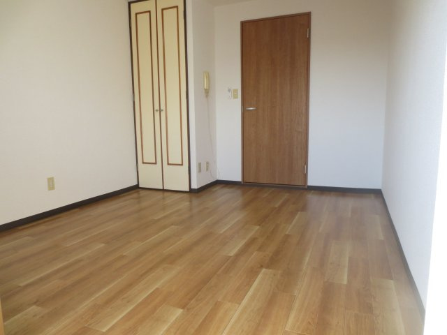 サンコーポラス坂本の居間・リビング