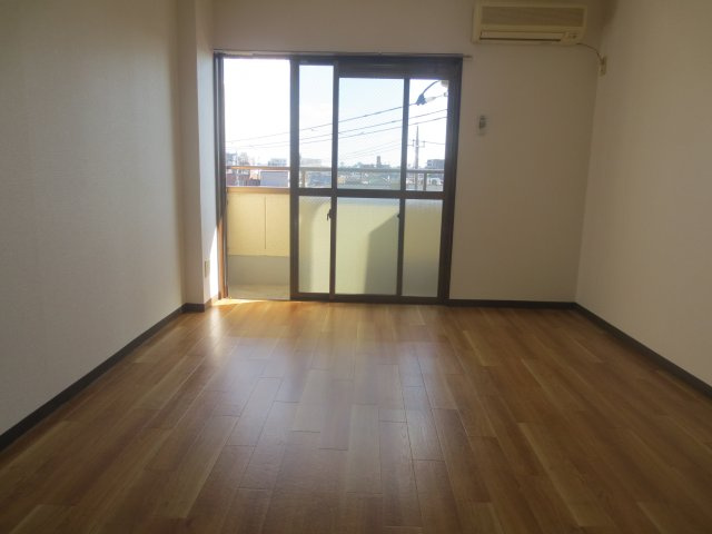 サンコーポラス坂本の内装