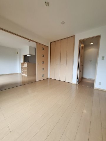 プランドールA棟の洋室|7帖