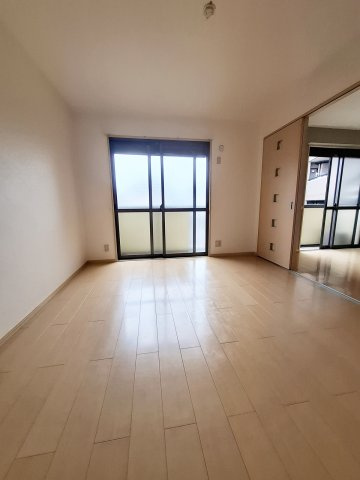 プランドールA棟の洋室|7帖