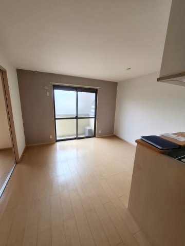 プランドールA棟の居間・リビング