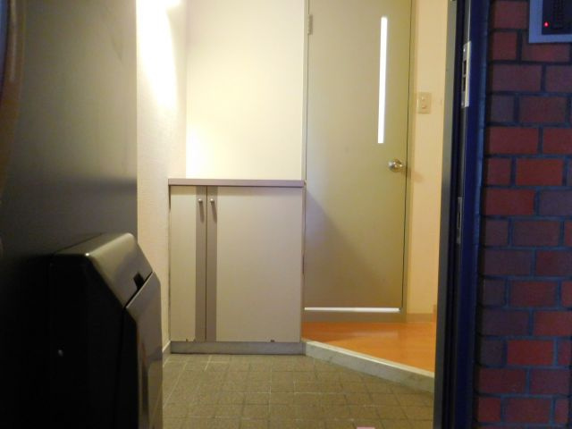 ベルハウス高槻の玄関