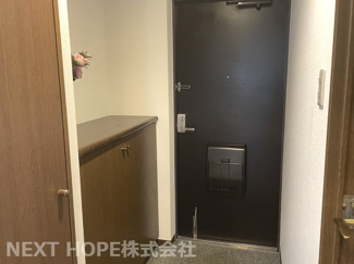 【玄関】 | アステルコート伊丹緑ヶ丘 | 玄関にはシューズBOXが設けられております♪