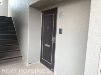 【玄関】 | アステルコート伊丹緑ヶ丘 | 玄関ドアです♪