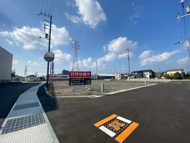 神前分譲地（9号地の内容）の前面道路含む現地写真