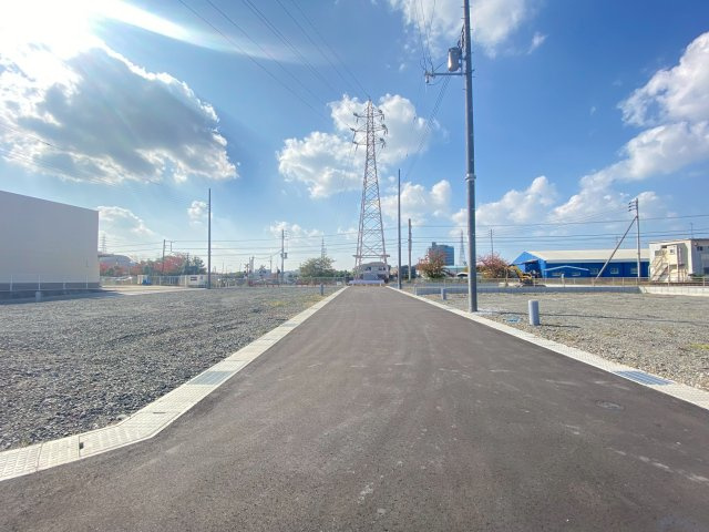 神前分譲地（11号地の内容）の前面道路含む現地写真