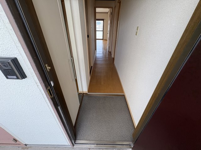 神戸市西区伊川谷町有瀬の賃貸マンションの玄関
