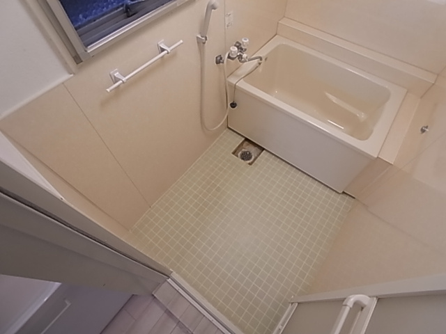 神戸市兵庫区下沢通１丁目の賃貸マンションの浴室