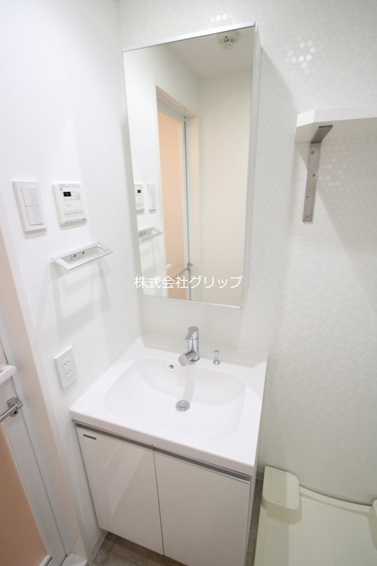 Le'a横濱西口壱番館の独立洗面台