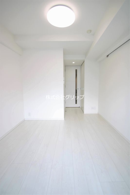 Le'a横濱西口壱番館の居間・リビング