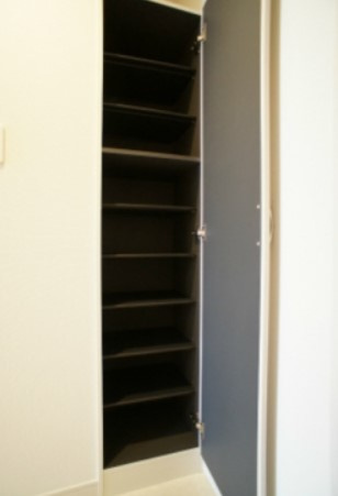 リブリ・六番館の収納