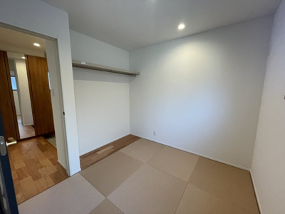 【和室】 | 【新築分譲住宅】東根市神町東3　全3棟 | １階の和室です。1階にリビング以外の居室があると客室や寝室としてもお使いいただけるのでとても便利です。