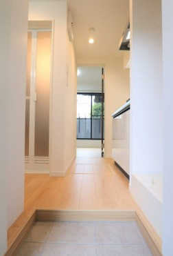 エクセラン柴又の玄関|別部屋参考写真