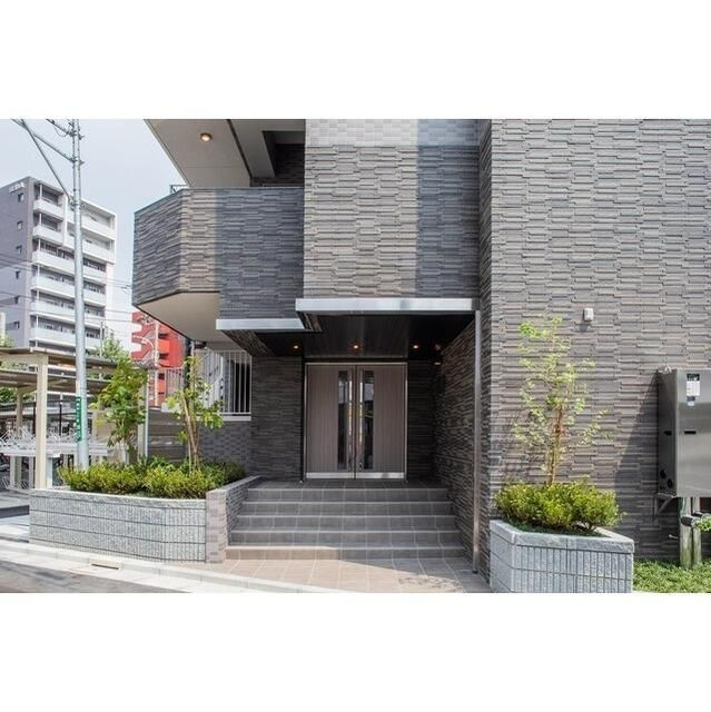 アルファコート西川口２６のエントランス