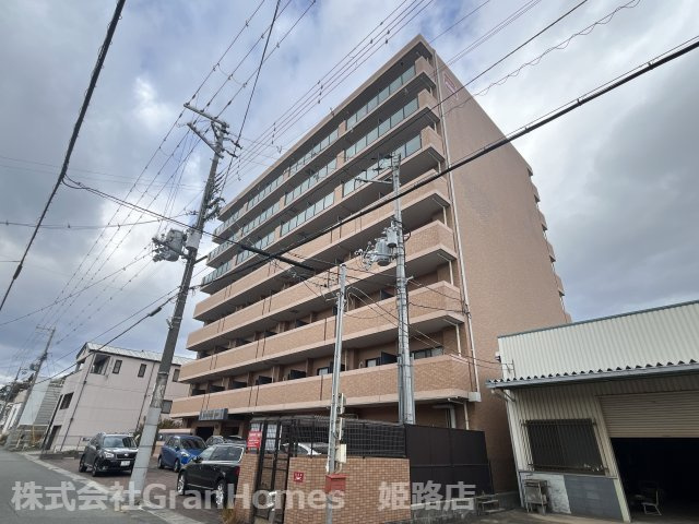 キャッスルコート西新町の外観