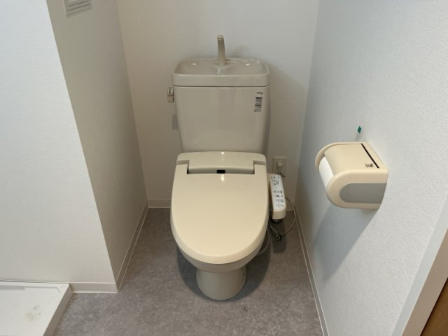 キャッスルコート西新町のトイレ