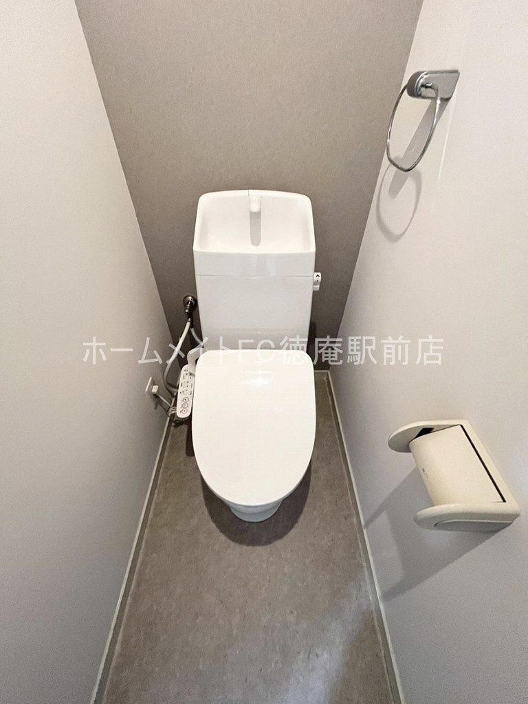 東大阪市川俣１丁目の賃貸マンションのトイレ