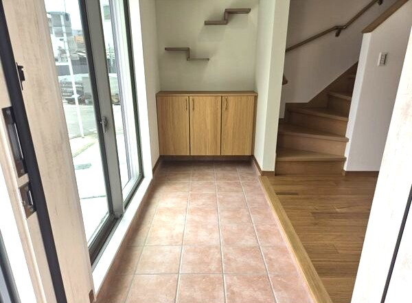 カッツェカヤバの玄関