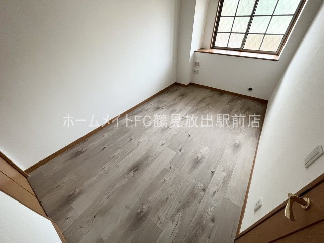 東大阪市森河内西２丁目の賃貸マンションの洋室