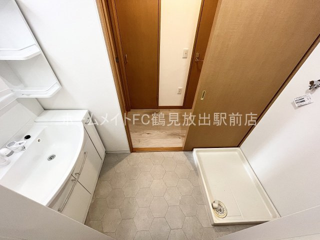 東大阪市森河内西２丁目の賃貸マンションの洗面所
