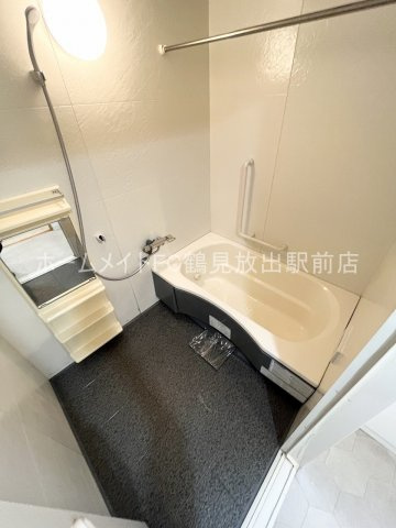 東大阪市森河内西２丁目の賃貸マンションの浴室