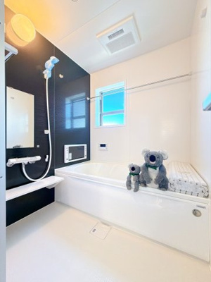 【浴室】 | 吉岡町漆原　新築住宅　 | 快適さとリラックスを両立したこだわりのバスルーム。浴室乾燥機付きで雨の日も安心。