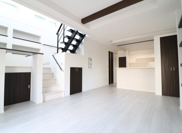 【その他】 | トラストステージ　練馬区西大泉2丁目9期　全26区画 | トラストステージ施工事例
※画像にはオプション商品も含まれておりますので詳細は営業担当までお尋ねください。