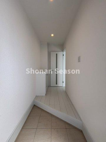 【玄関】 | 内覧の際には新生活をイメージしながら隅々までご覧くださいね！