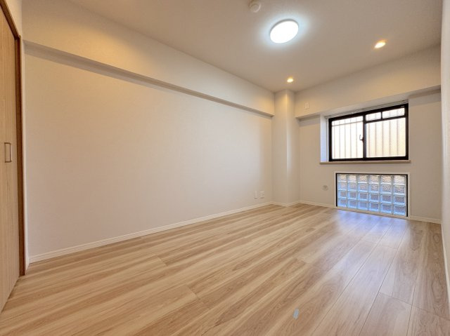 ダイアパレス大橋南壱番館の洋室