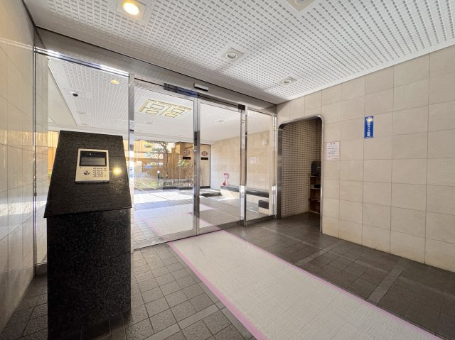 ダイアパレス大橋南壱番館のエントランス